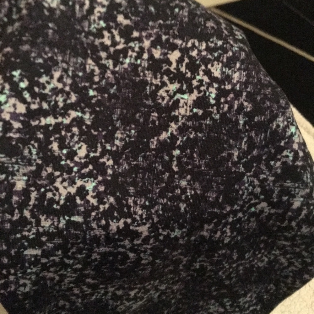 (SOLD)Lululemon Leggings - Picture 7 of 7